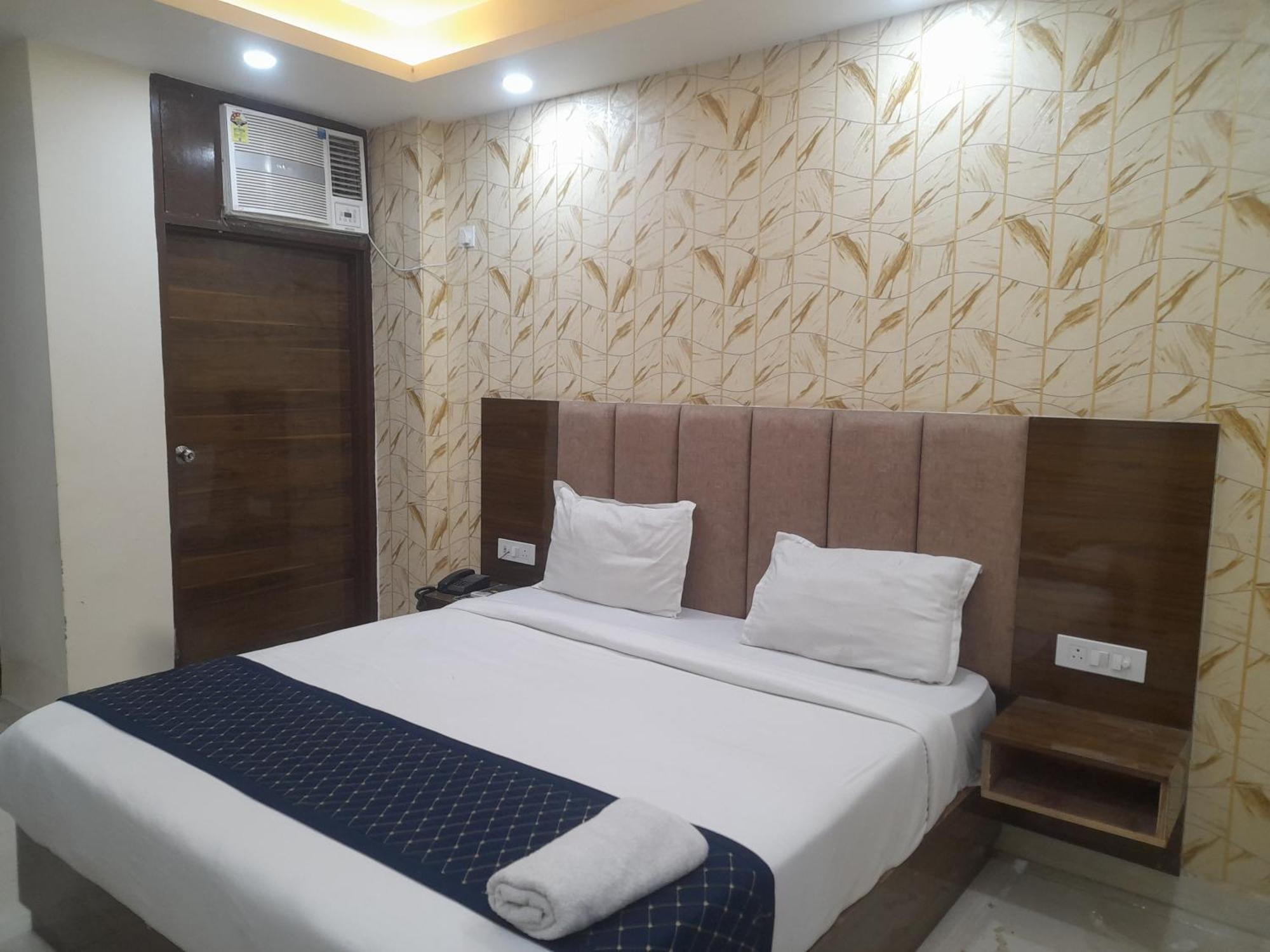 Hotel Vijaydeep Place Near Delhi Airport Nuova Delhi Esterno foto