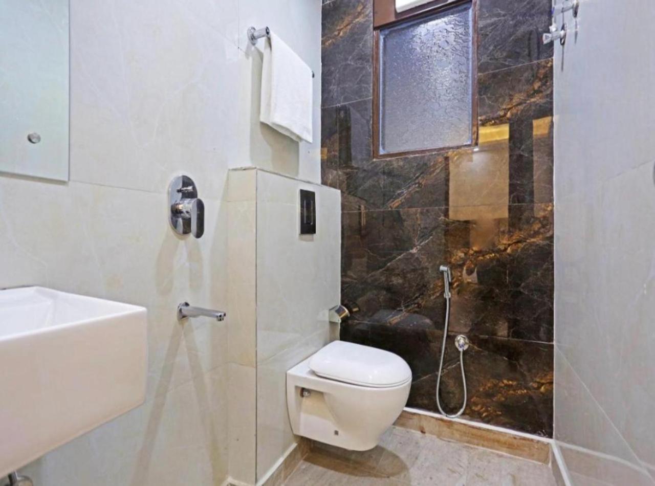 Hotel Vijaydeep Place Near Delhi Airport Nuova Delhi Esterno foto