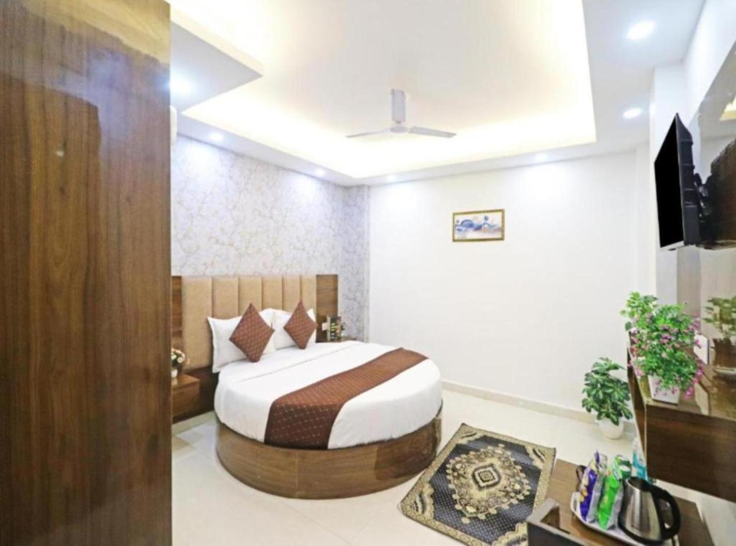 Hotel Vijaydeep Place Near Delhi Airport Nuova Delhi Esterno foto