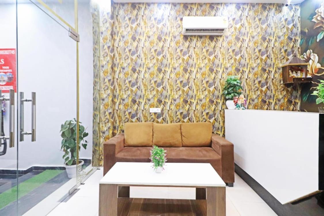 Hotel Vijaydeep Place Near Delhi Airport Nuova Delhi Esterno foto